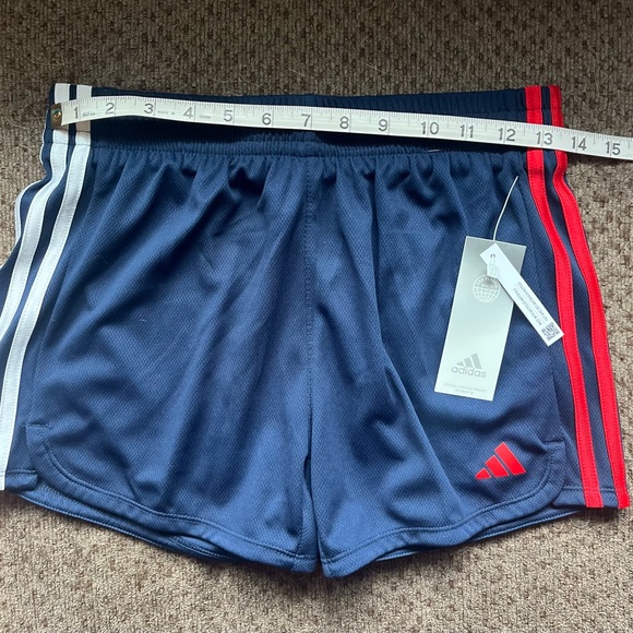 Adidas girls shorts - Picture 6 of 7